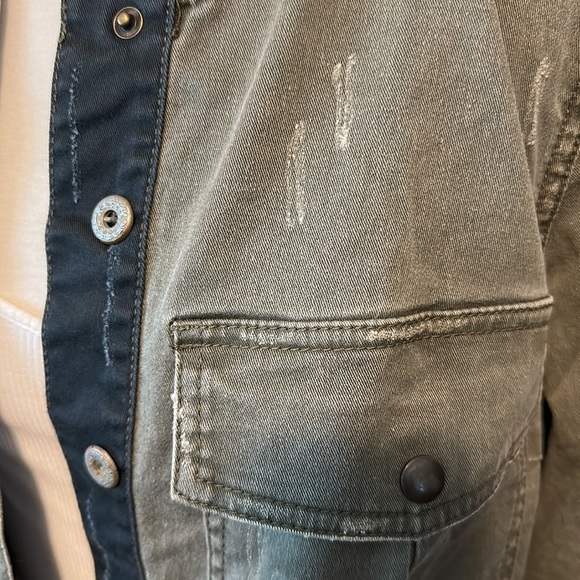 FP super cute Top, jacket or blazer! 🔥 - Picture 2 of 7